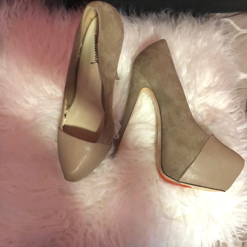 lui chung nude heels